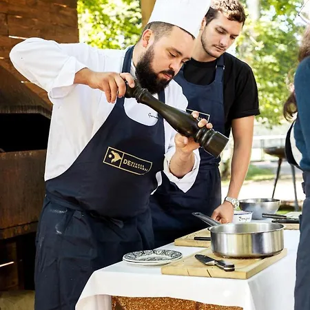 Demeures De Campagne Chateau De מלון