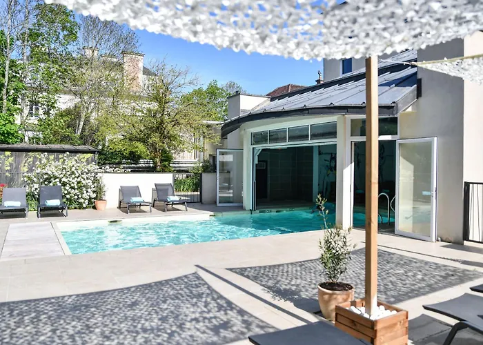 Demeures De Campagne Chateau De ホテル 4*